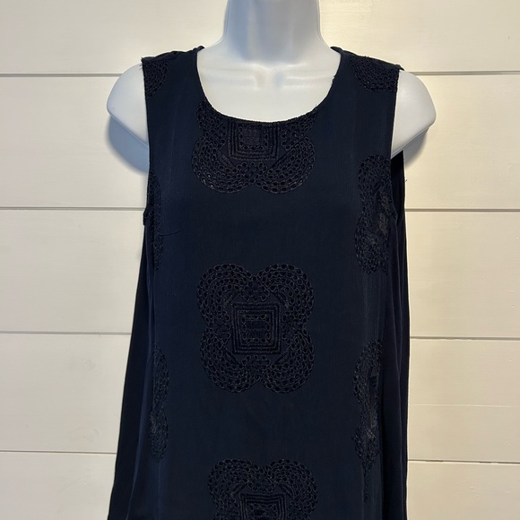 Blue tank - Picture 2 of 3